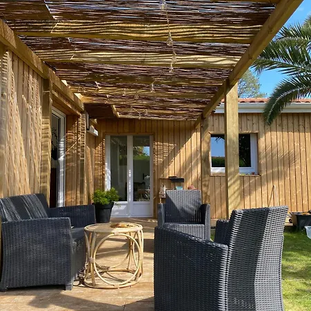 Maison Familiale Tarnos, 4 Chambres, Jacuzzi بيت للعطل